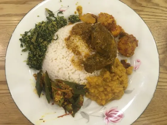 ديفون فود كورت