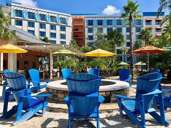 Drhum Club Kantine at Loews Sapphire Falls Resort