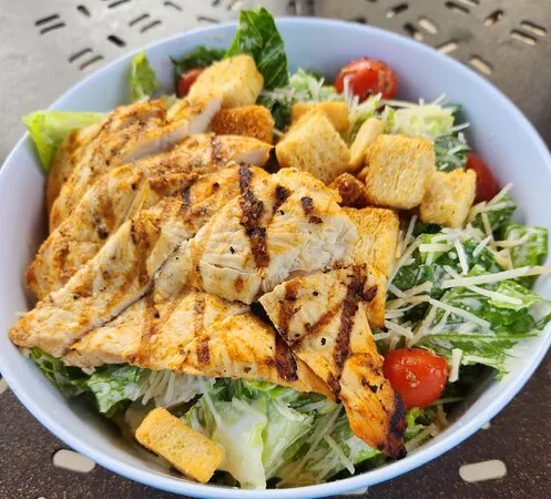 Drhum Club Kantine at Loews Sapphire Falls Resort