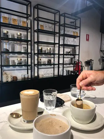 قطرات الذهب شاي القهوة