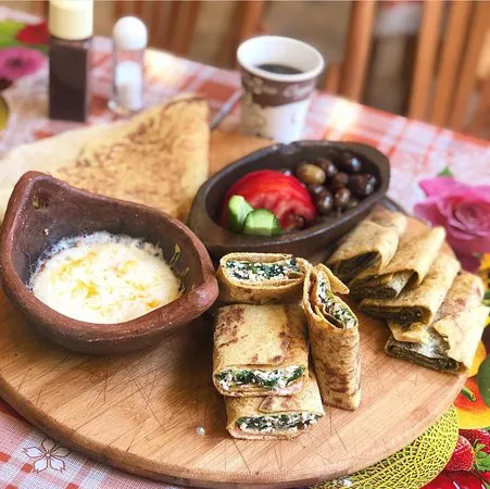 مطعم أم علي الاصلي