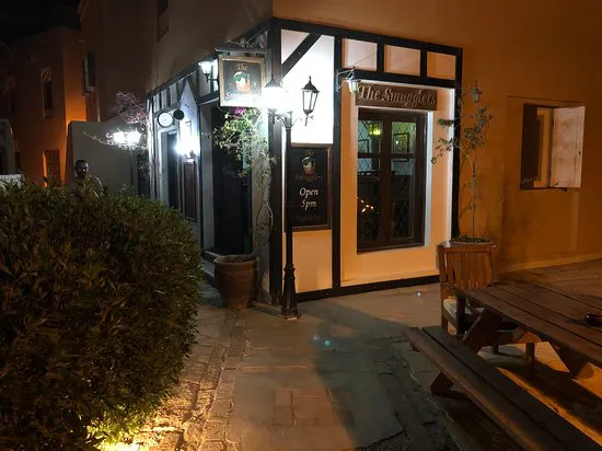 المهربين حانة Elgouna