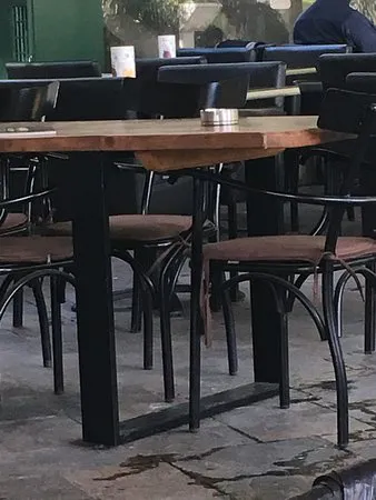 مطعم كيبوس تو موسيو، أثينا