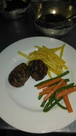 مطعم هولي سموك، كوتشي