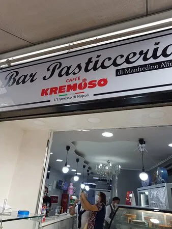 الباستيسيريا ألفريدو مانفريدينو