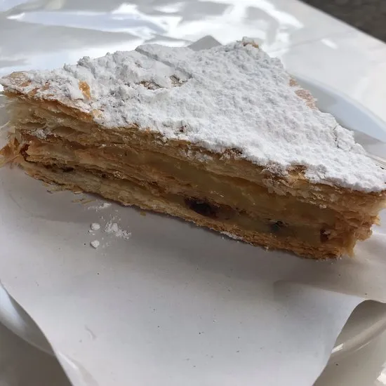 الباستيسيريا ألفريدو مانفريدينو