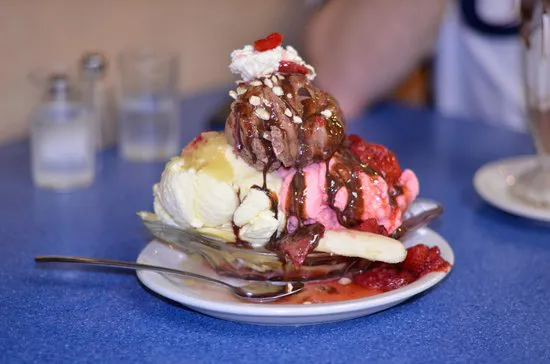 Leatherby's Family كريمري