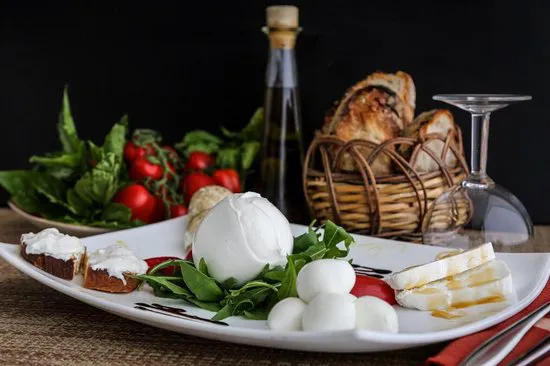 يوفر فندق Buffalito Taverna Mediterranea إقامة جيدة