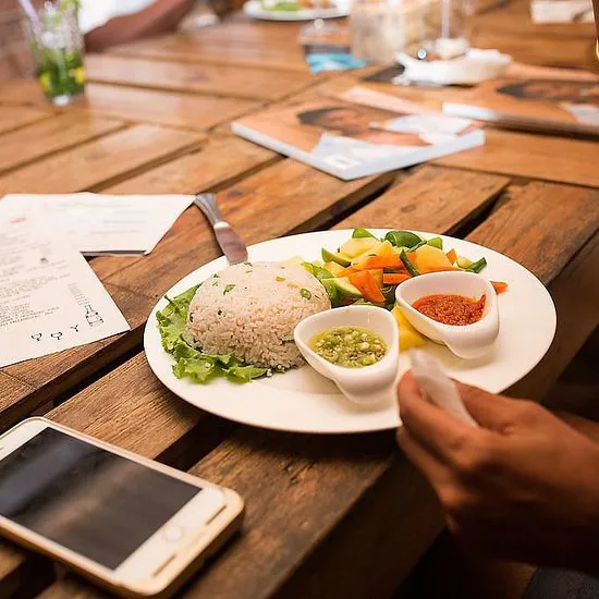 مطعم نيم جريل، أكرا - غانا