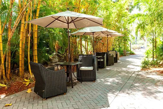 Preston's Wine and Martini Lounge