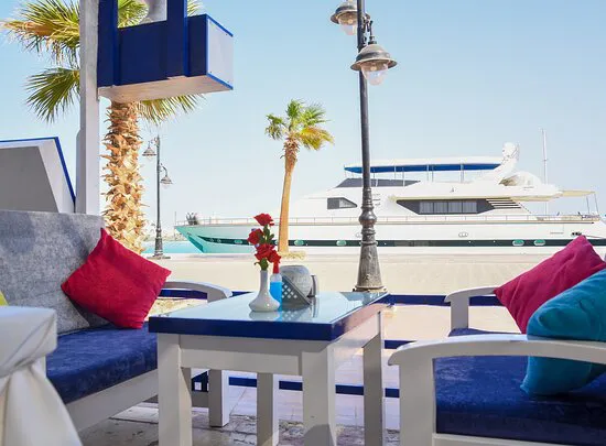 بار ومطعم ذا جريك