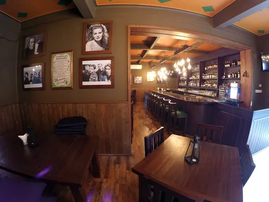 البار الإيرلندي والشواية