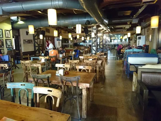 مطعم ومقهى الجفرة