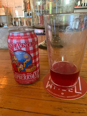 داكوتا إيست سايد آيس هاوس