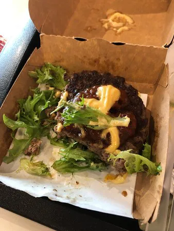 مطعم ماكدونالدز