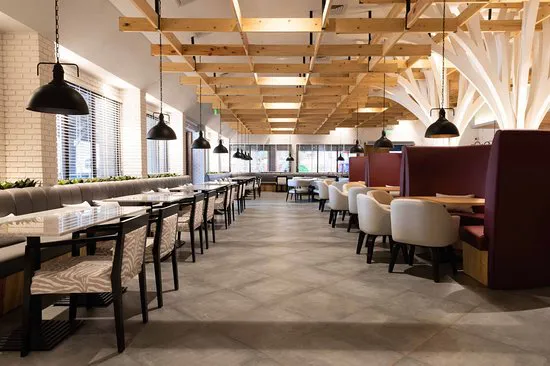 The Hide, Emirates Park Zoo