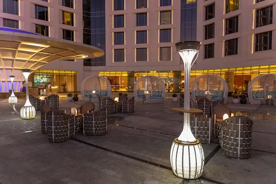 شرفة وصالة مزاج، مسقط