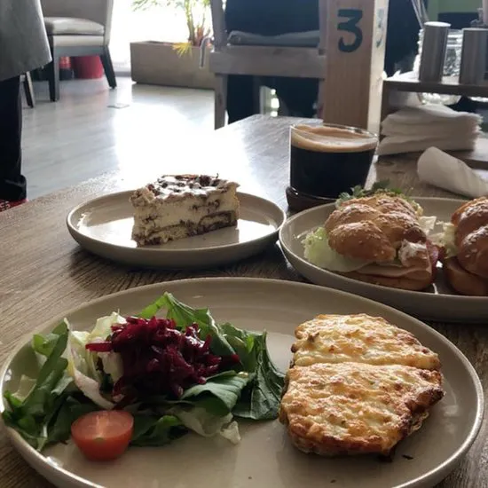 مقهى سارة للسيدات