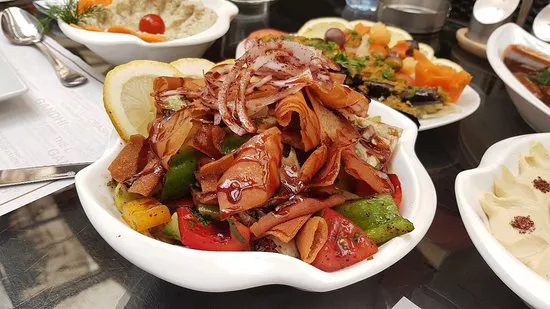 Oscar Restaurant and Lounge