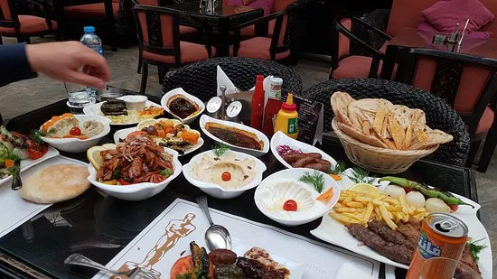 Oscar Restaurant and Lounge