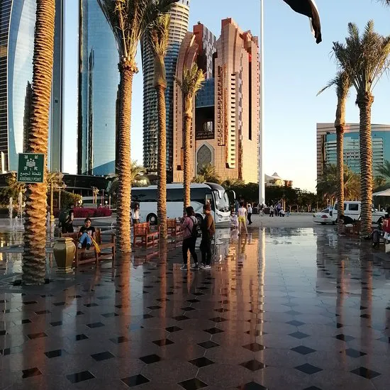 ليموزين - فندق وشقق باب القصر