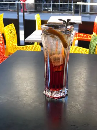 مقهى لا شابيل