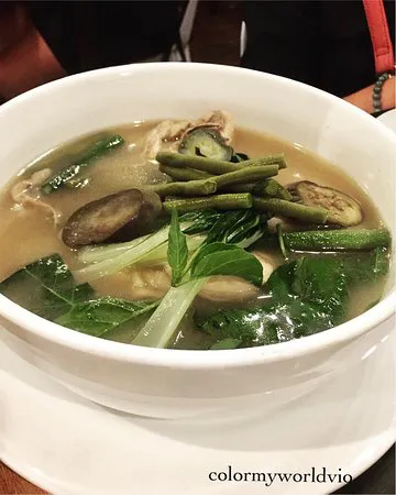 مطعم لوكاسيون إم إن إل، مانيلا