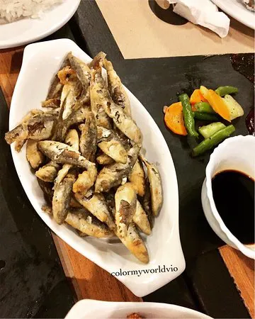 مطعم لوكاسيون إم إن إل، مانيلا