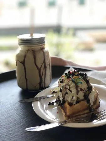 مقهى هابي إليفانت ومتجر الهدايا