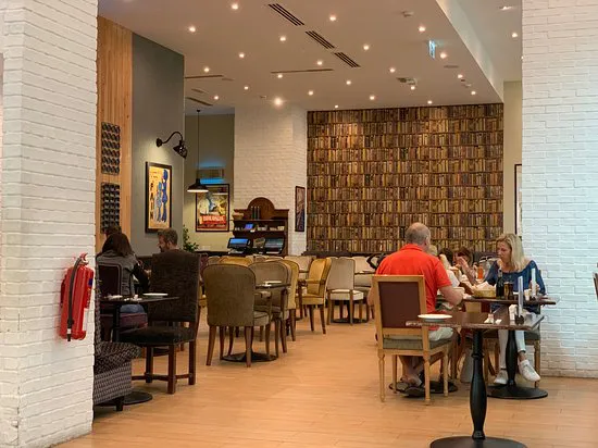 Paul Bakery & Restaurant