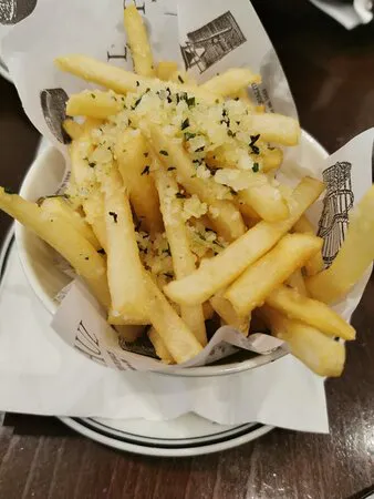 Paul Bakery & Restaurant