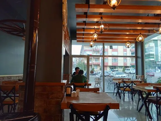 مطعم إيرا يلدز سوفراسي