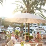 Mia's Boathouse (باللغة الإنجليزية).