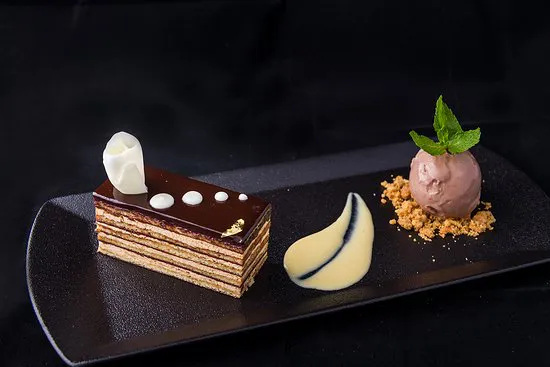 مطعم بيت اللبان العماني، مسقط