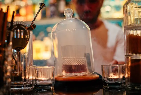 كورنيليا الكوكتيلات وأكثر