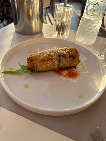 مطعم كاسترو أويا