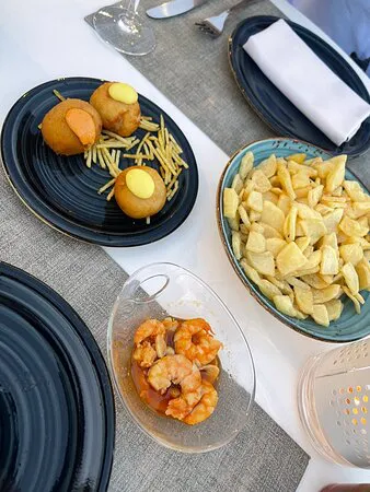 أتيكو بار & مطعم