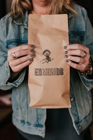 إدموندز وشركاه