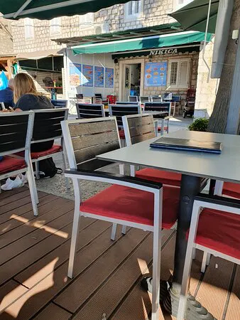 مطعم نيكيكا