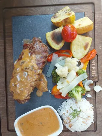 مطعم كينج آرمز، فتحية