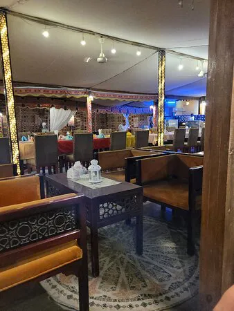 مطعم ومقهى بيت ورد