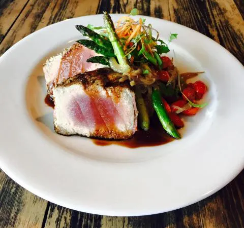 أسود الأغنام بيسترو