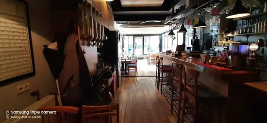 Orta Dunya Cafe