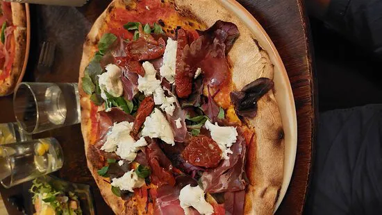 مطعم لابوراتوريو ديلا بيتزا، براغ