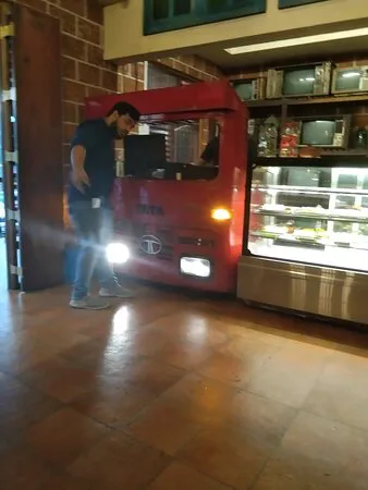 أدامينتي تشاياكادا