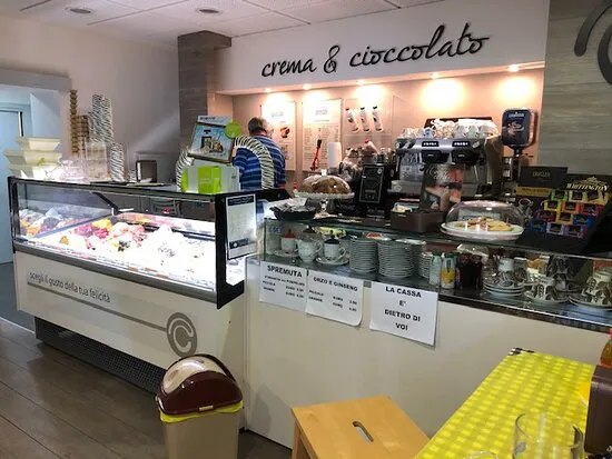 كريما وسيوكولاتو