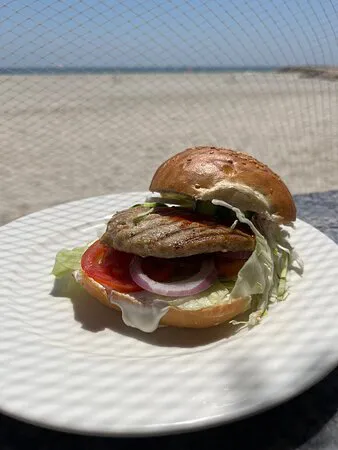 مطعم بريكرز، صلالة