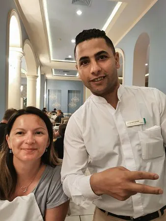 مطعم فور كورنرز