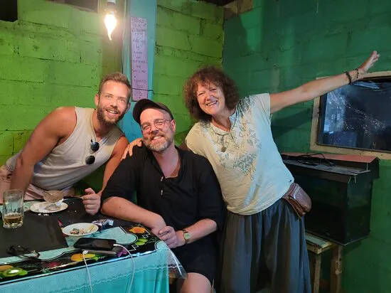 مطعم شاما بيتش