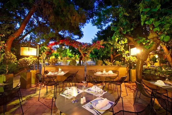 مطعم سبيروس وفاسيليس، أثينا